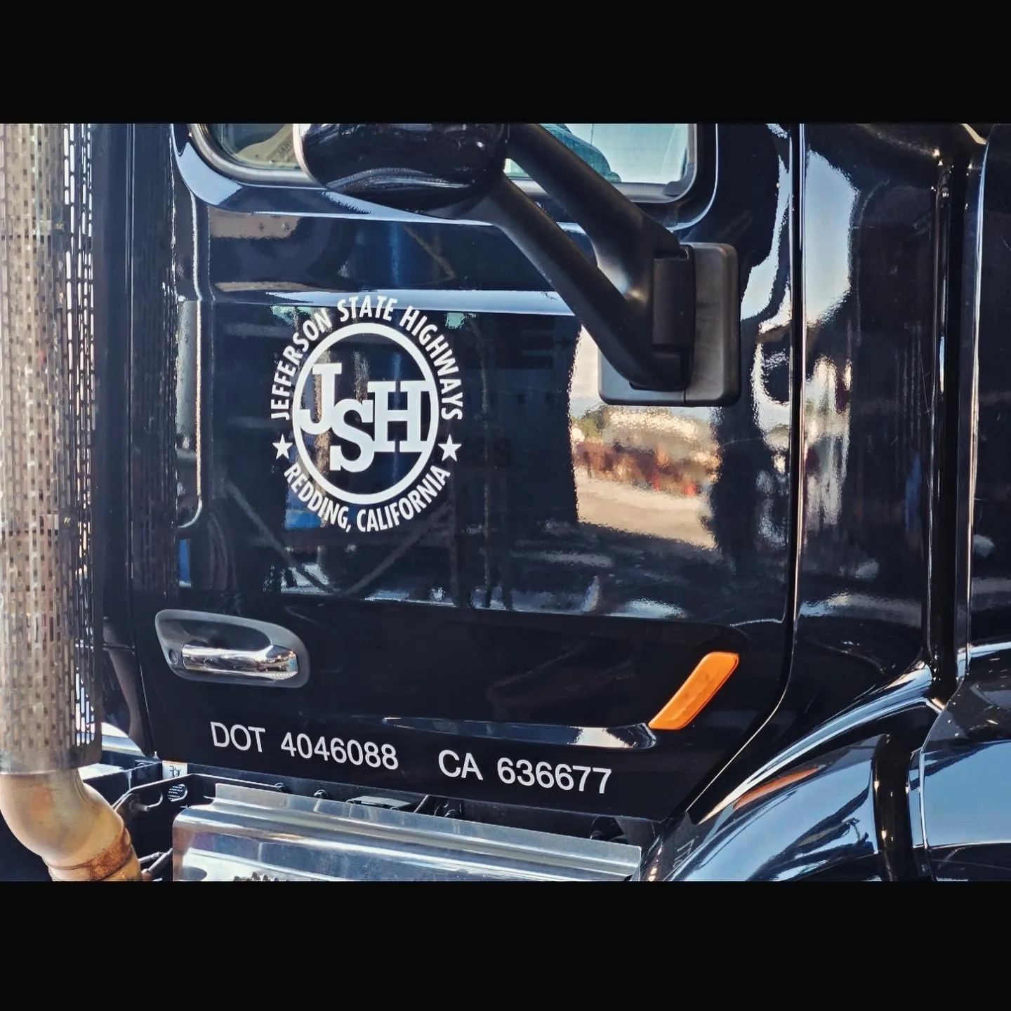 JSH semi truck ready for materials delivery